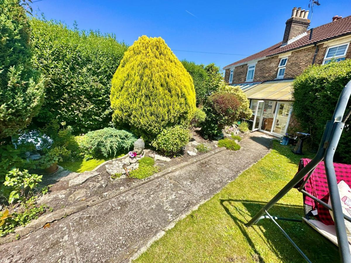 Garden Cottage - 3 Bedroom Close To Town And Beach Bournemouth Esterno foto