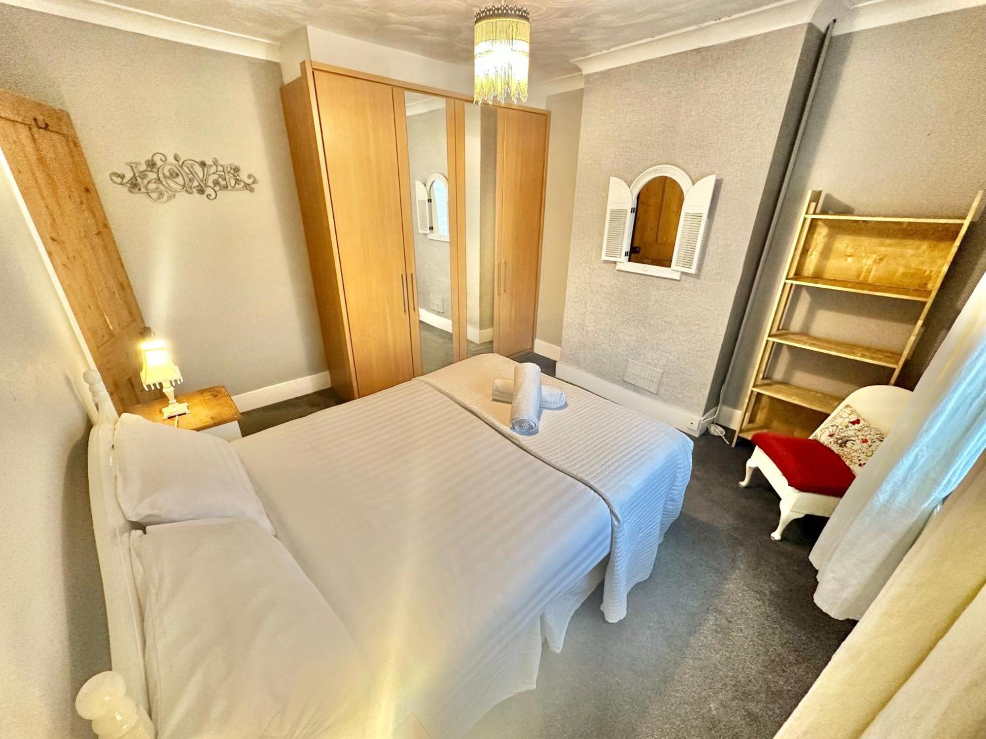 Garden Cottage - 3 Bedroom Close To Town And Beach Bournemouth Esterno foto